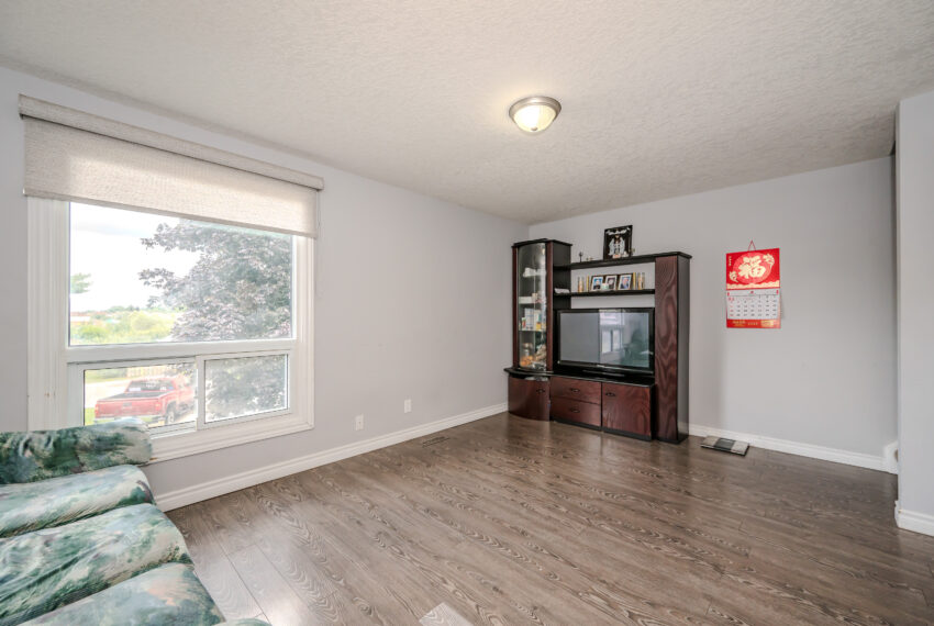 007-73-700 Paisley Rd_Guelph-7