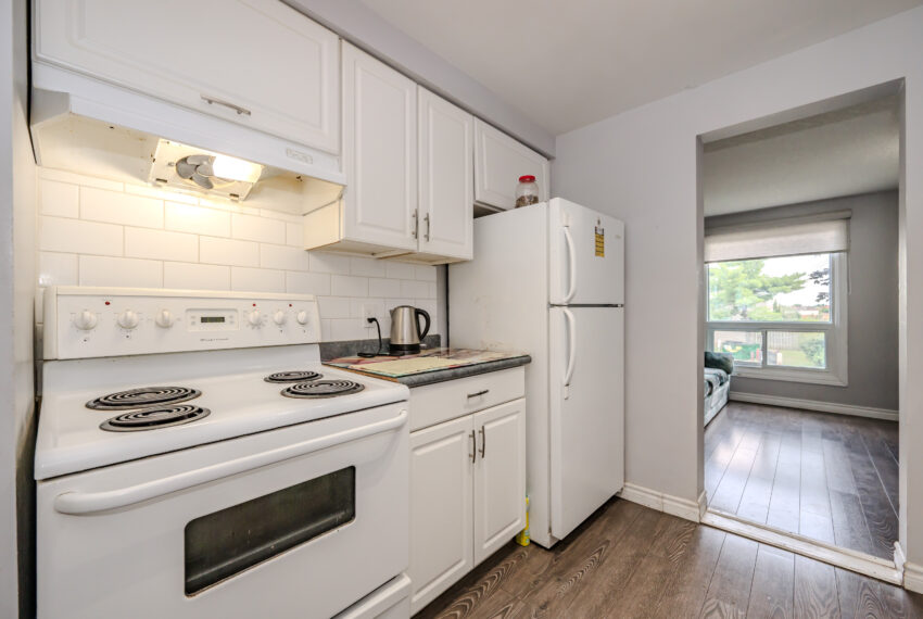 013-73-700 Paisley Rd_Guelph-13
