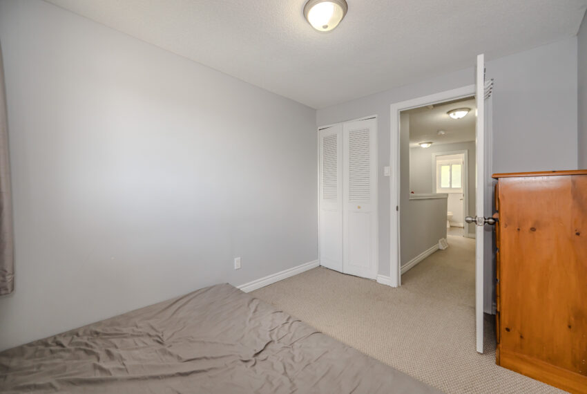 018-73-700 Paisley Rd_Guelph-18