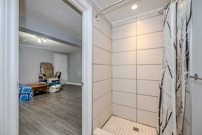 029-73-700 Paisley Rd_Guelph-29