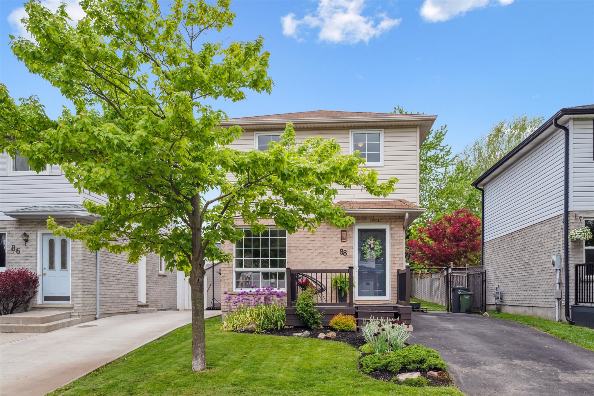 East Guelph Home with Pool | 88 Watt St.