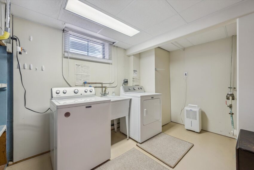 29-Speedvale Ave E 029