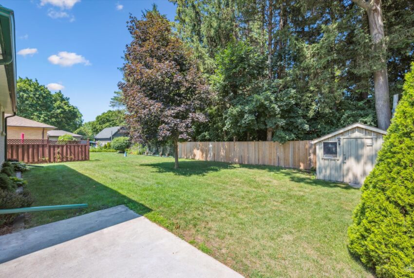 31-Speedvale Ave E 031
