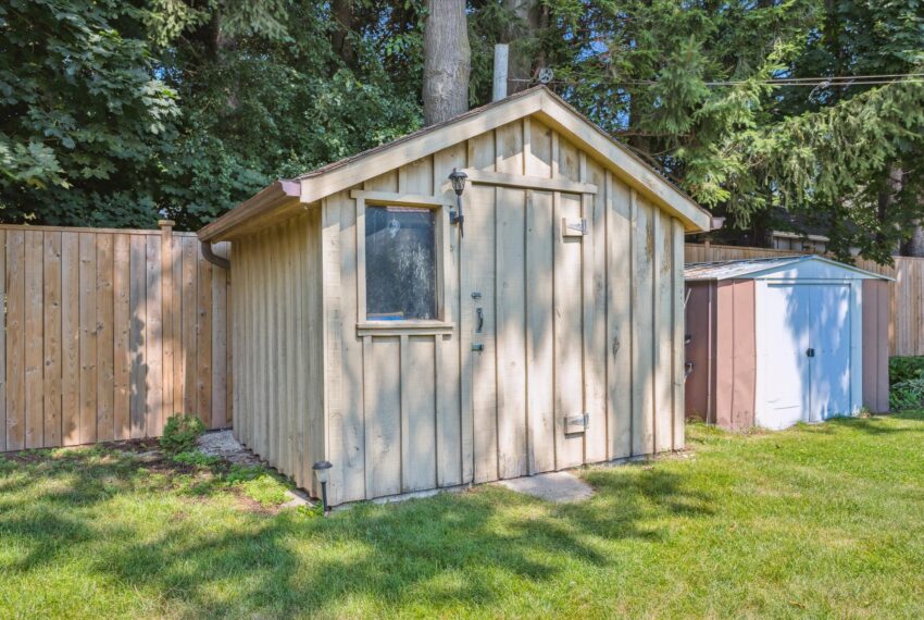 35-Speedvale Ave E 035