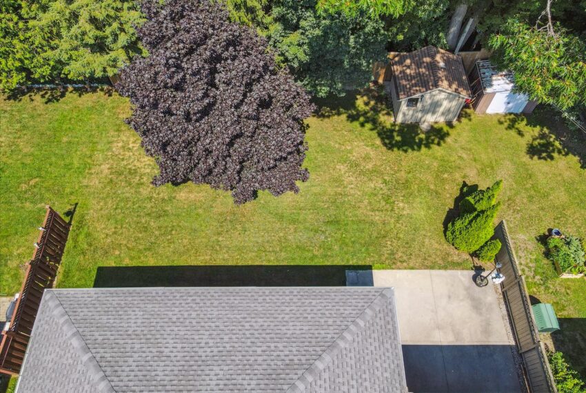 37-Speedvale Ave E 037
