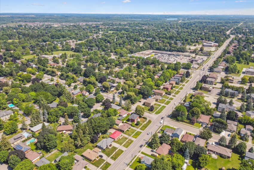 41-Speedvale Ave E 041