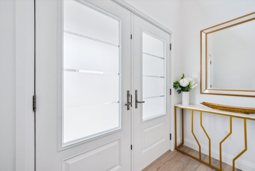05-Bridge Cres Unit 10 005