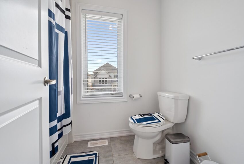 30-Harpin Wy W 030