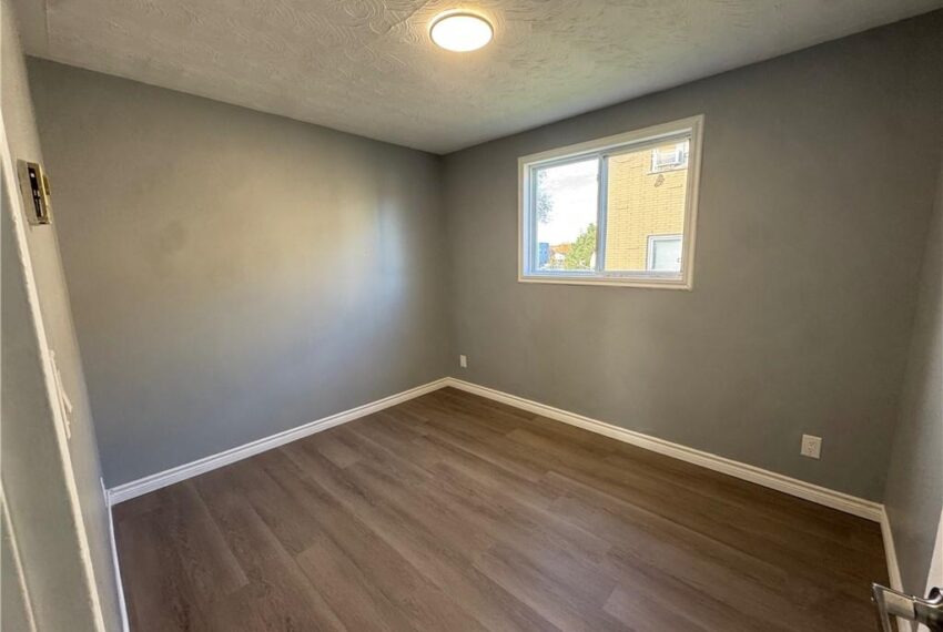 08-Bedroom Primary Vacant