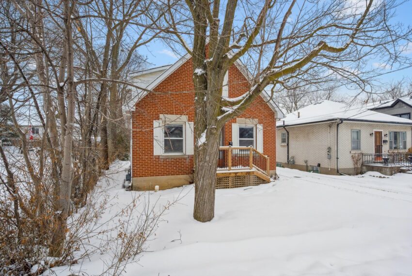 02-Stevenson St N 002