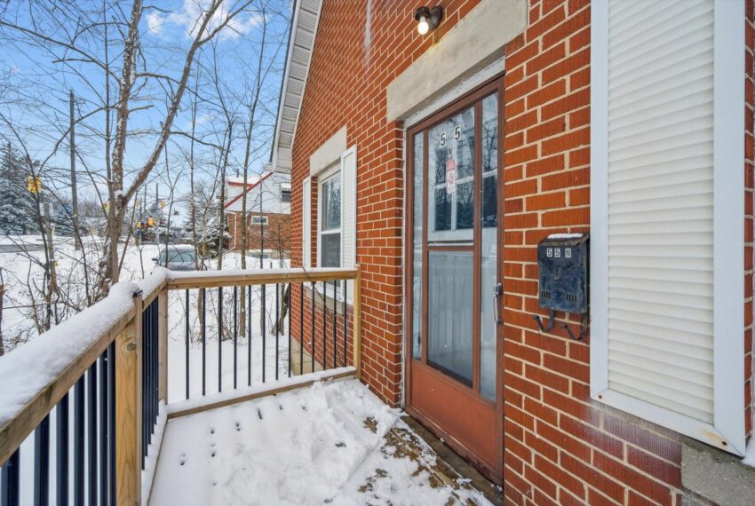 04-Stevenson St N 004