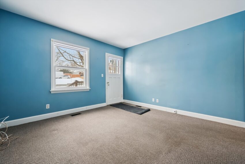 07-Stevenson St N 007