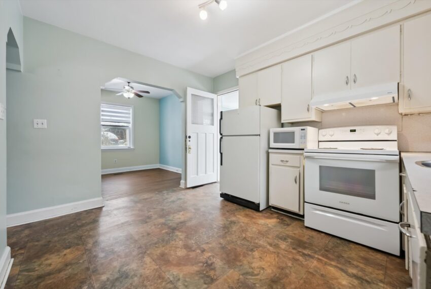 13-Stevenson St N 013