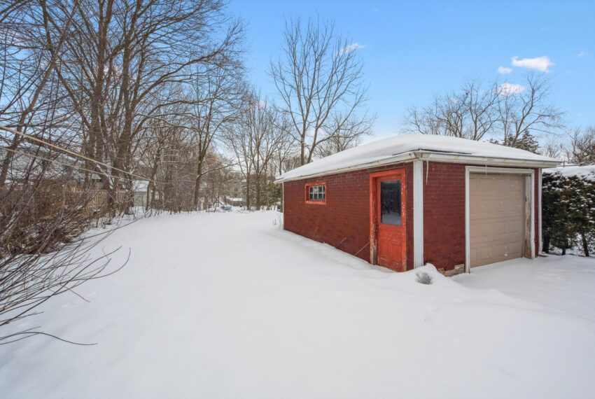 29-Stevenson St N 029