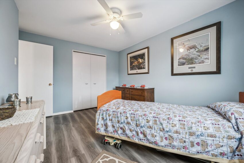 18-Shadeland Crescent 018