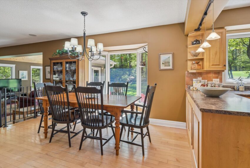23-S Muskoka Dr 023