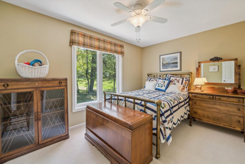 30-S Muskoka Dr 030