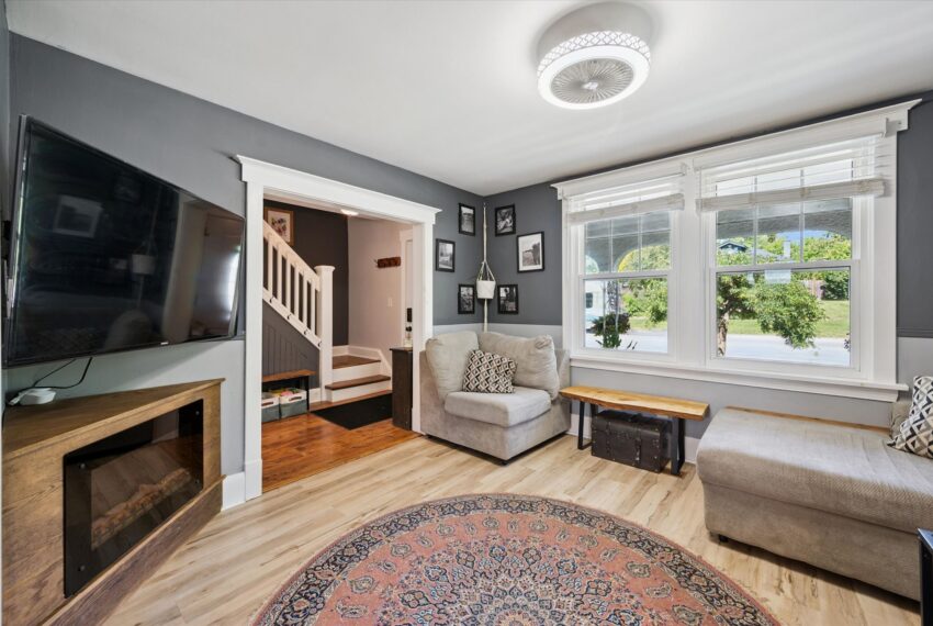 10-Waterloo Ave 010