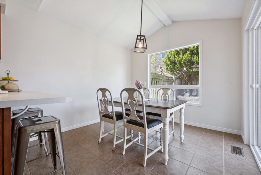 12-Davison Dr 012