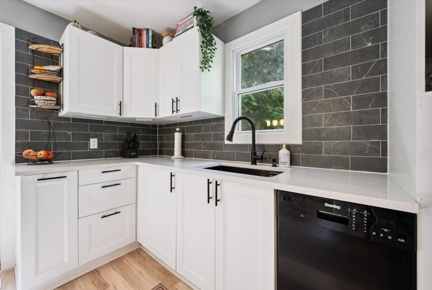 15-Waterloo Ave 015