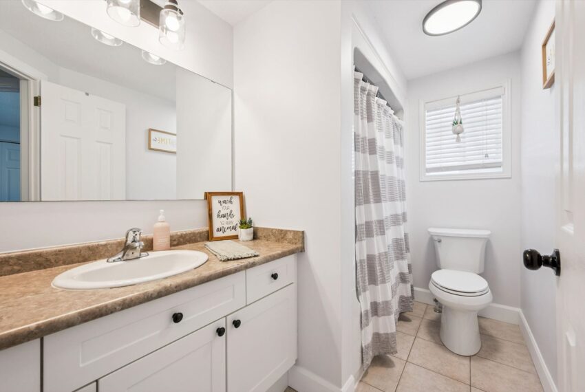 26-Davison Dr 026