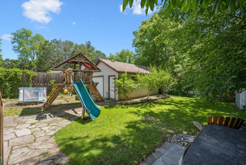 32-Waterloo Ave 032