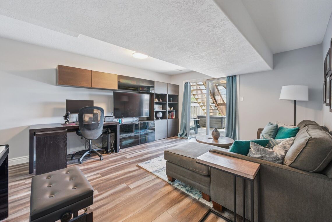 26-Davison Dr 026