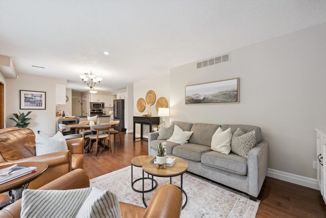 16-Sugarbush Pl 009