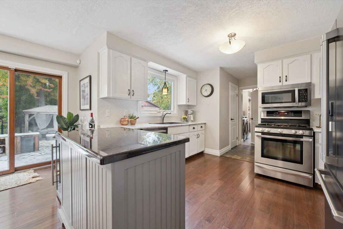 19-Sugarbush Pl 012