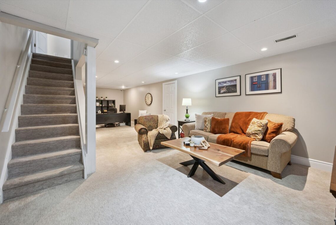 33-Sugarbush Pl 033